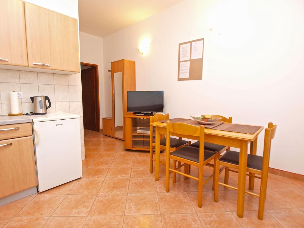 Apartment Claudio 1136 Galižana エクステリア 写真