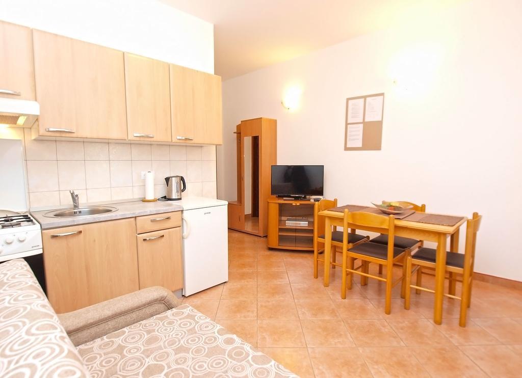 Apartment Claudio 1136 Galižana エクステリア 写真